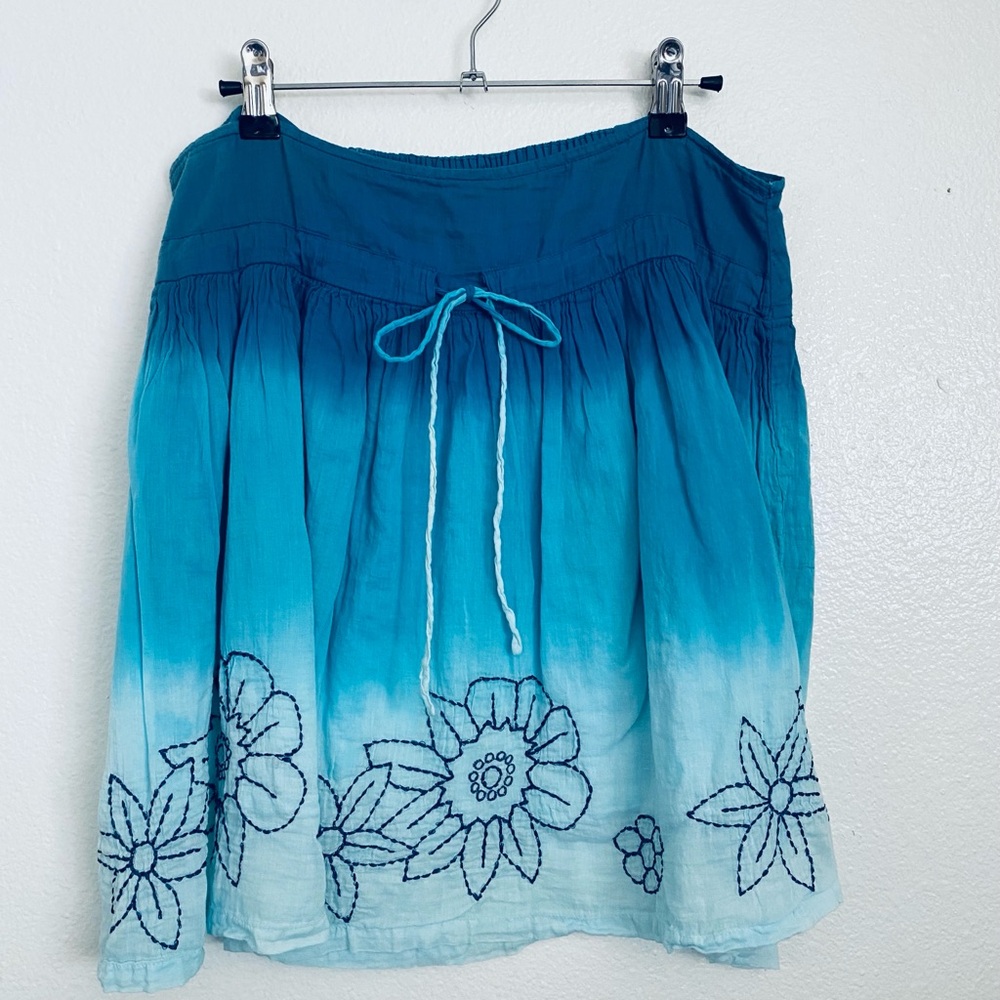 Solitaire Blue Ombré Floral Embroidered Circle Skirt - Size L